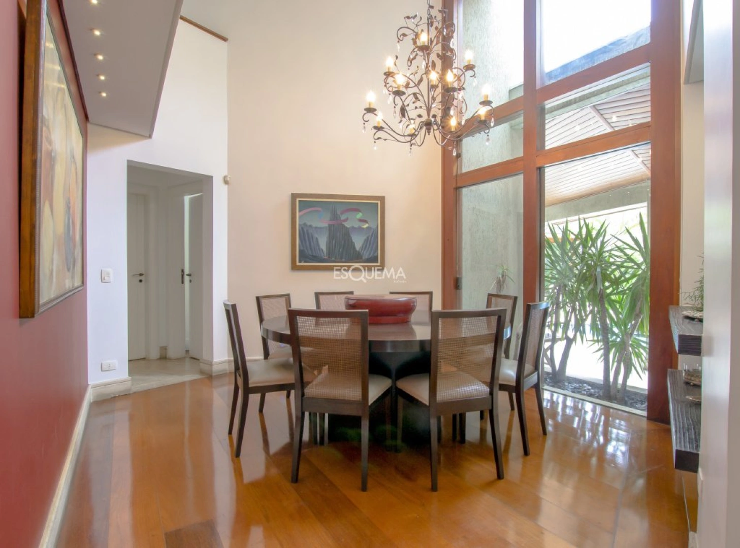 Casa reformada em região privilegiada - Imagem 5