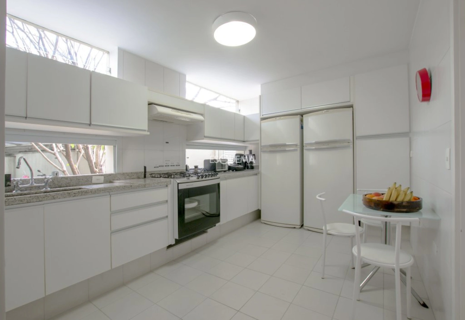 Casa reformada em região privilegiada - Imagem 8
