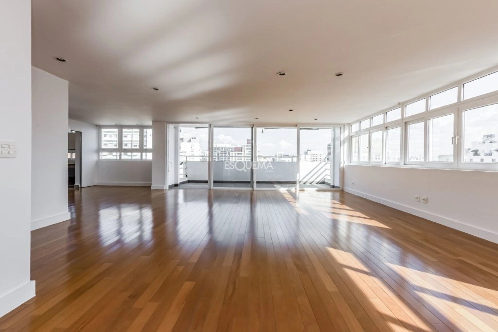 Apartamento em uma das melhores localizações do bairro - Imagem 7