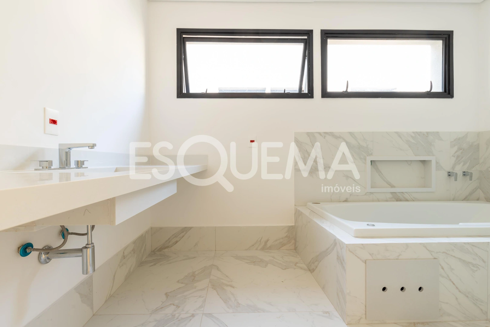 Casa em condomínio ampla e moderna - Imagem 14