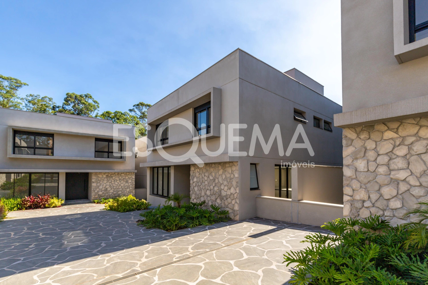 Casa em condomínio ampla e moderna - Imagem 15