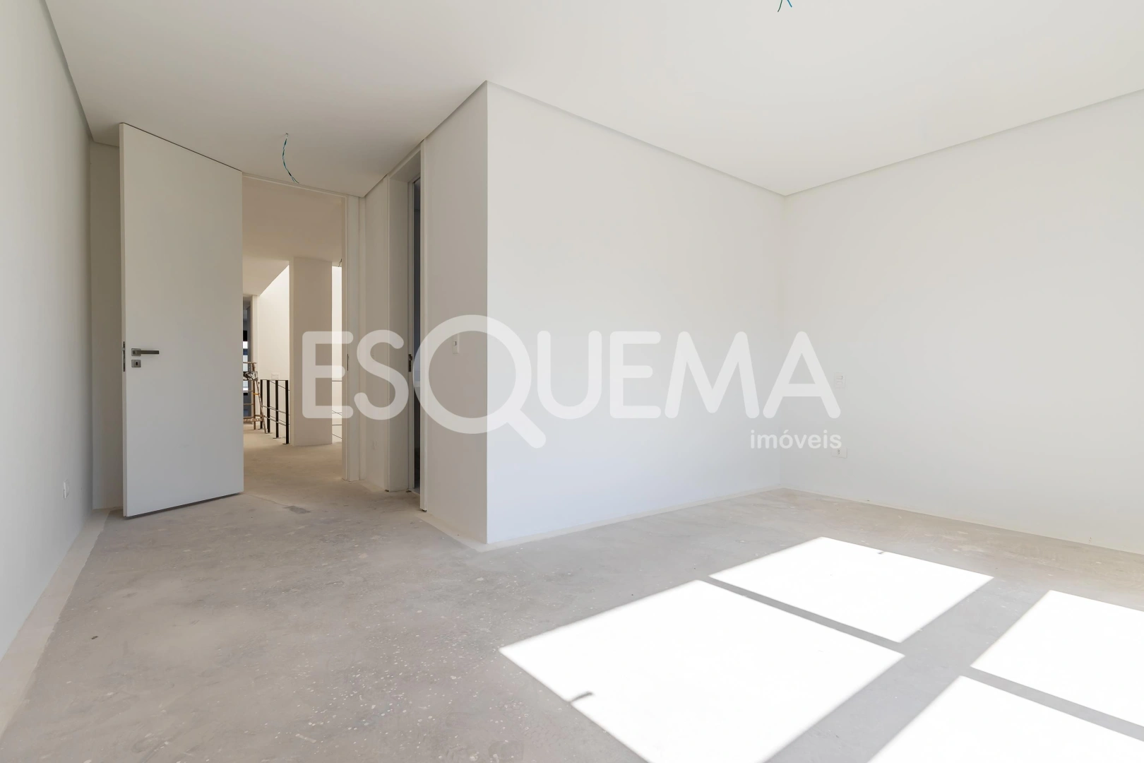 Casa em condomínio ampla e moderna - Imagem 9