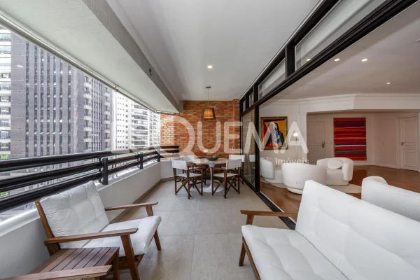 Apartamento mobiliado em rua fechada no Itaim Bibi