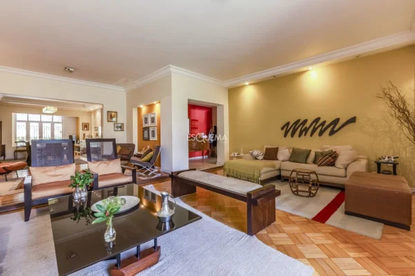 Casa próxima à Hípica Paulista