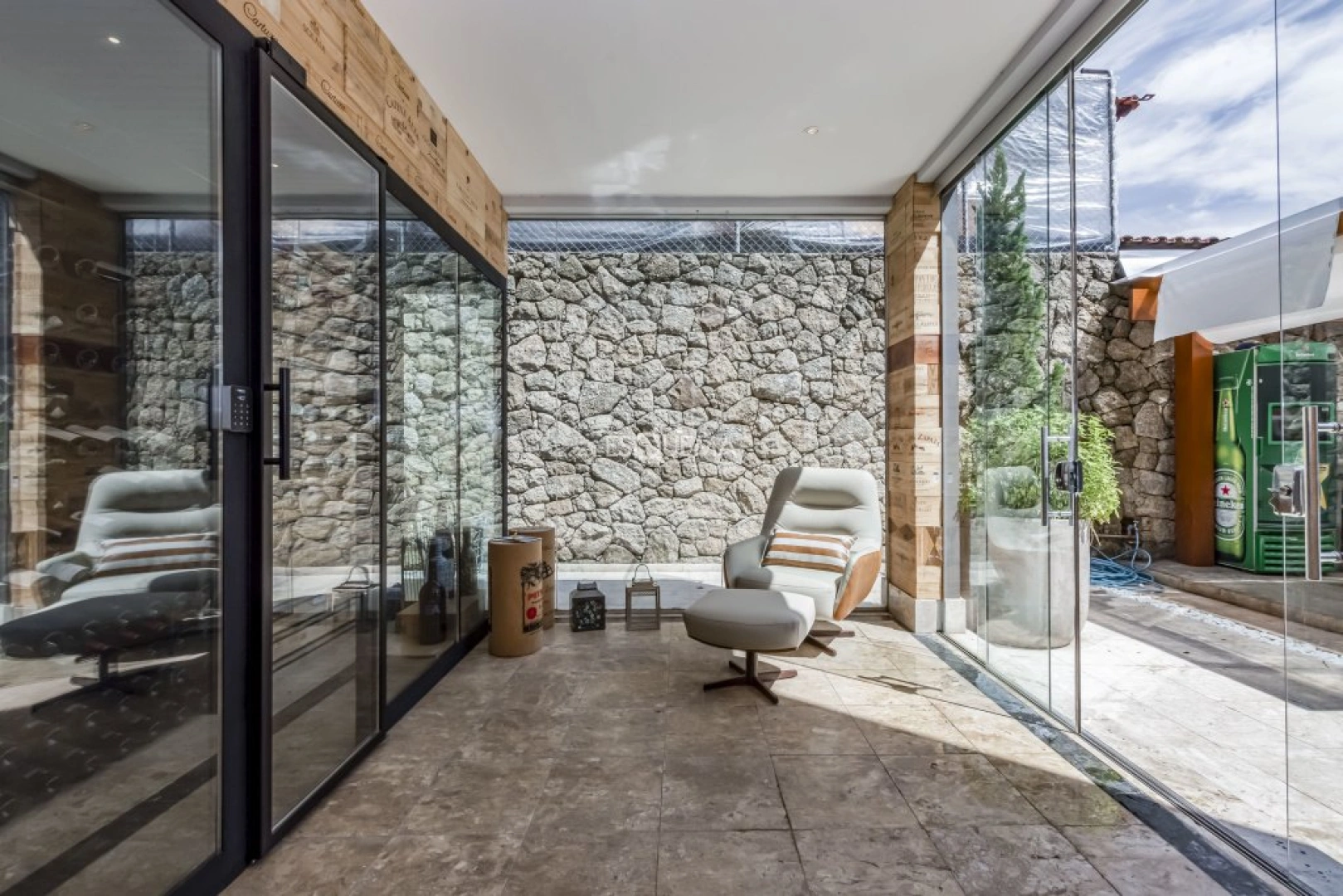 Casa nova com projeto moderno - Imagem 13