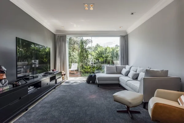 Casa nova com projeto moderno