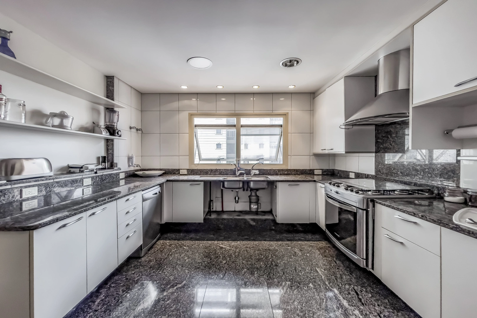 Apartamento em prédio com lazer - Imagem 8
