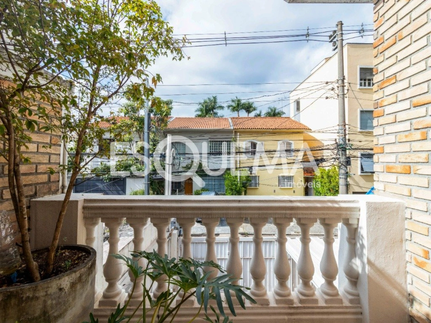 Casa em localização cobiçada - Imagem 14