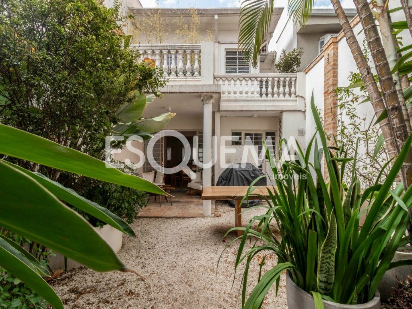 Casa em localização cobiçada - Imagem 9