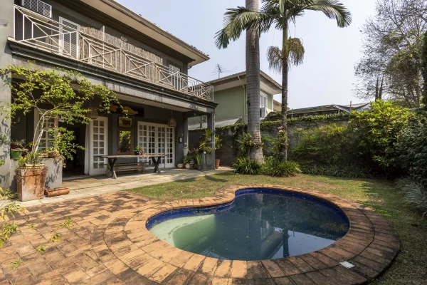 Casa confortável e bem localizada