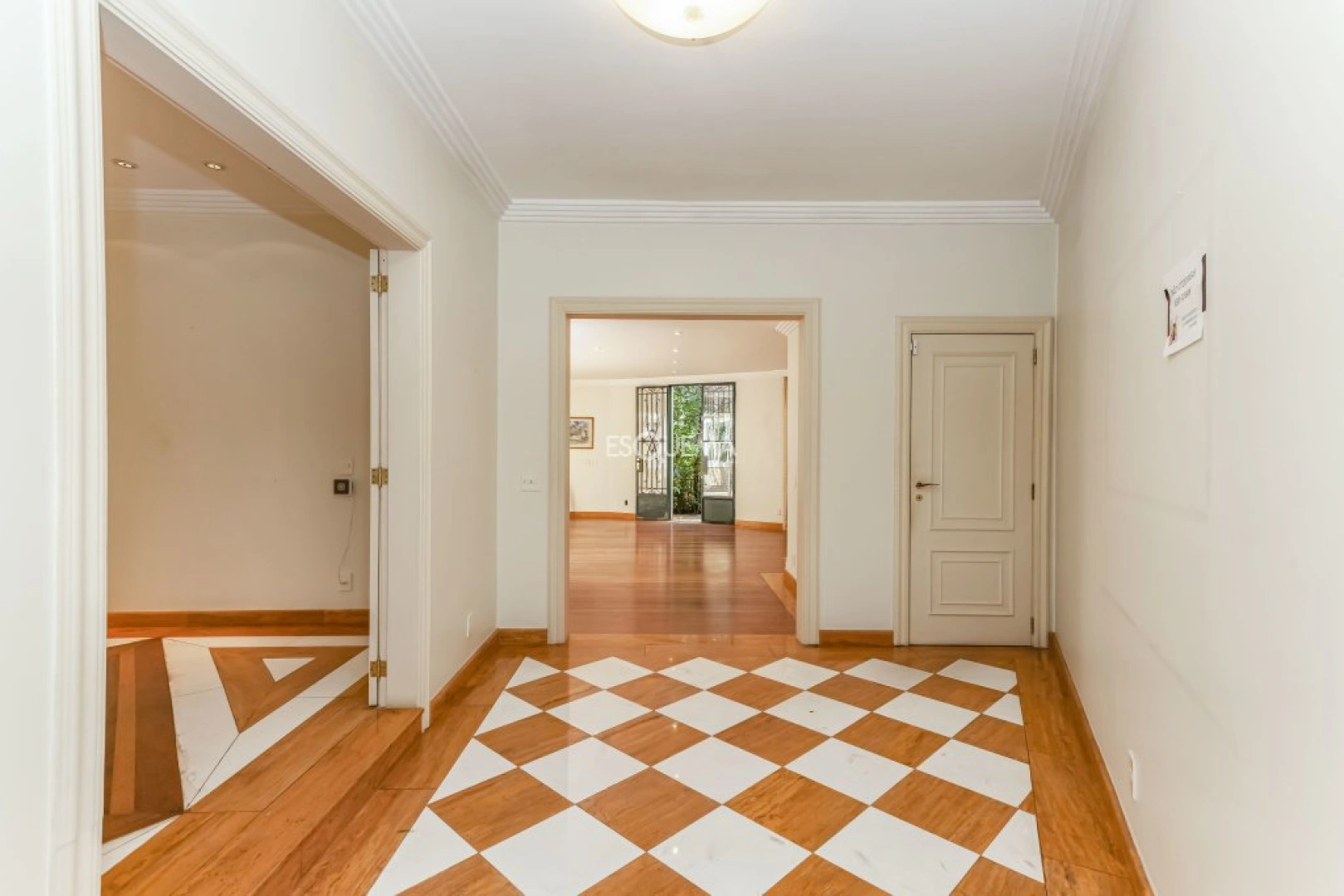 Casa com 4 suítes - Imagem 4