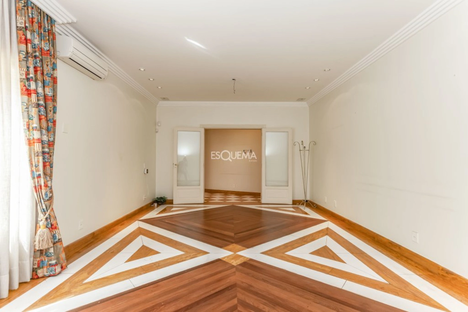 Casa com 4 suítes - Imagem 8