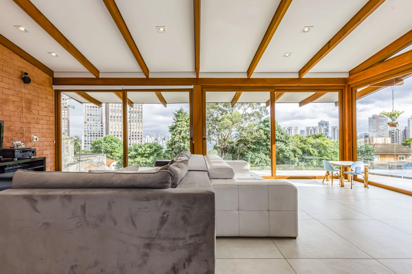 Casa moderna e com vista permanente - Imagem 8