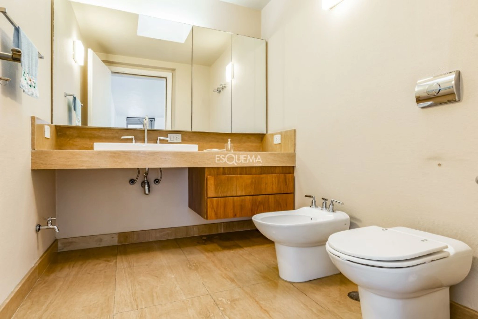 Casa para atualização com vista privilegiada - Imagem 14