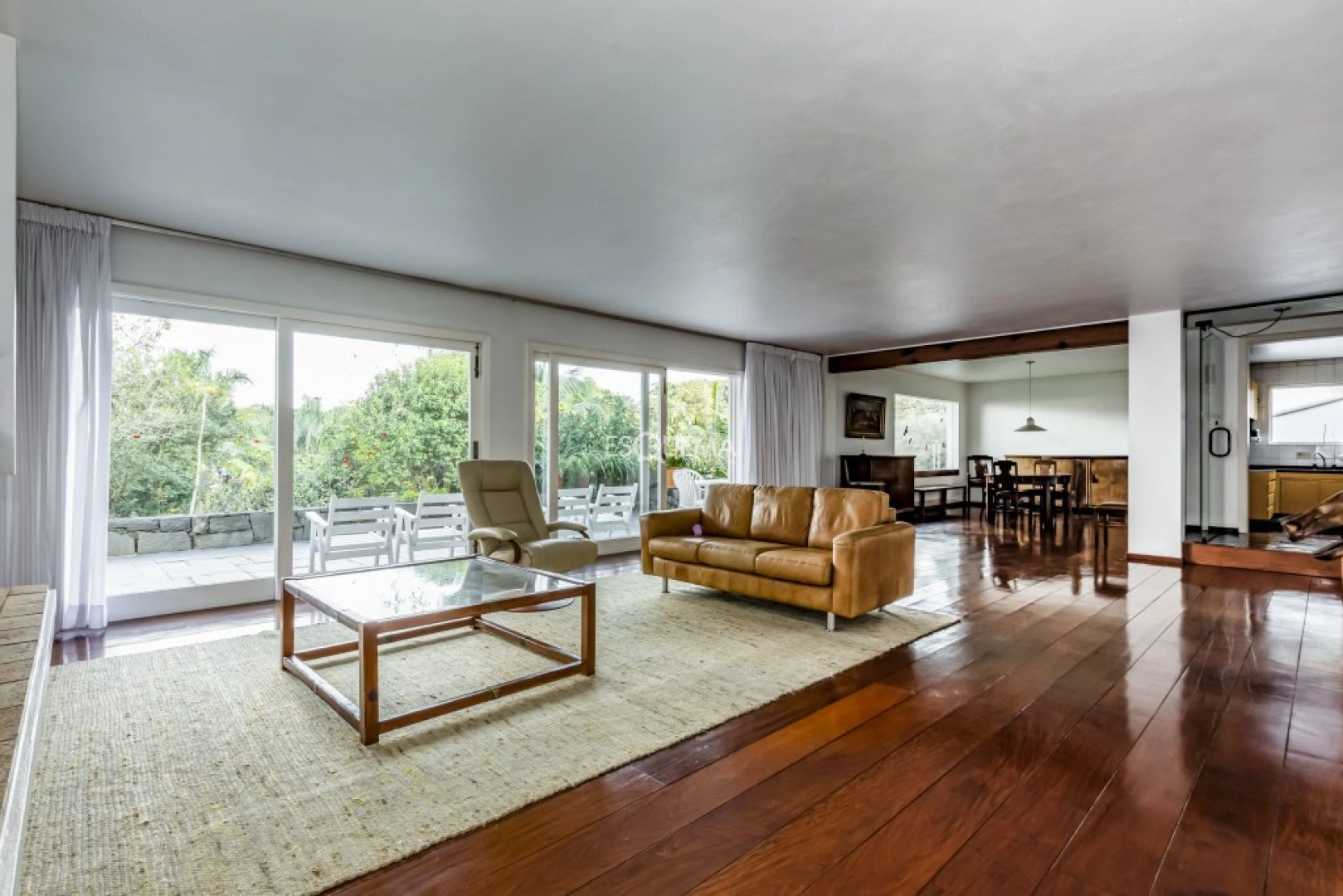 Casa para atualização com vista privilegiada - Imagem 6