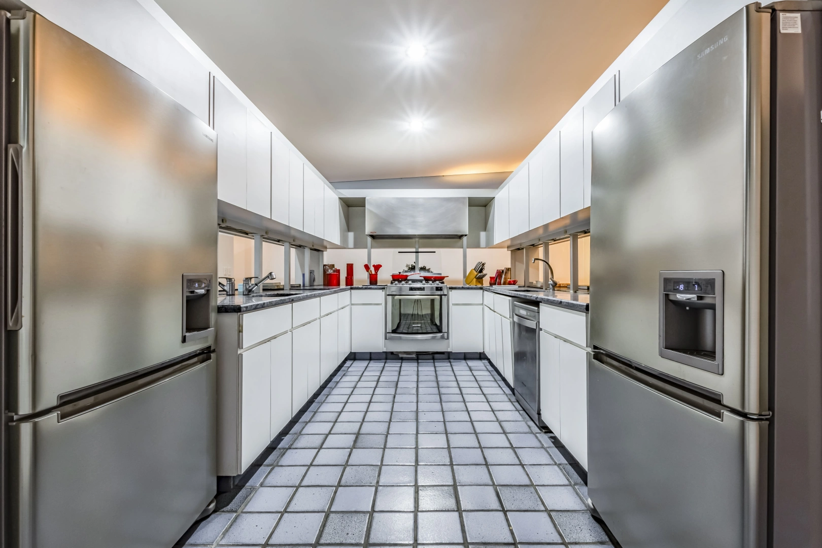 Casa moderna com projeto de Sergio Bernardes - Imagem 15