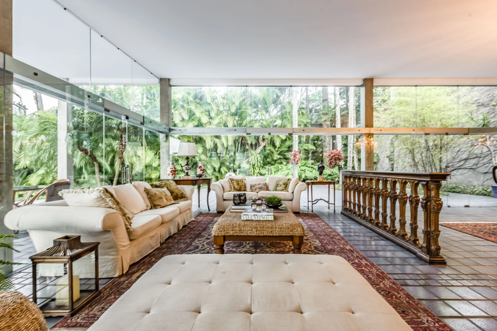 Casa moderna com projeto de Sergio Bernardes - Imagem 6