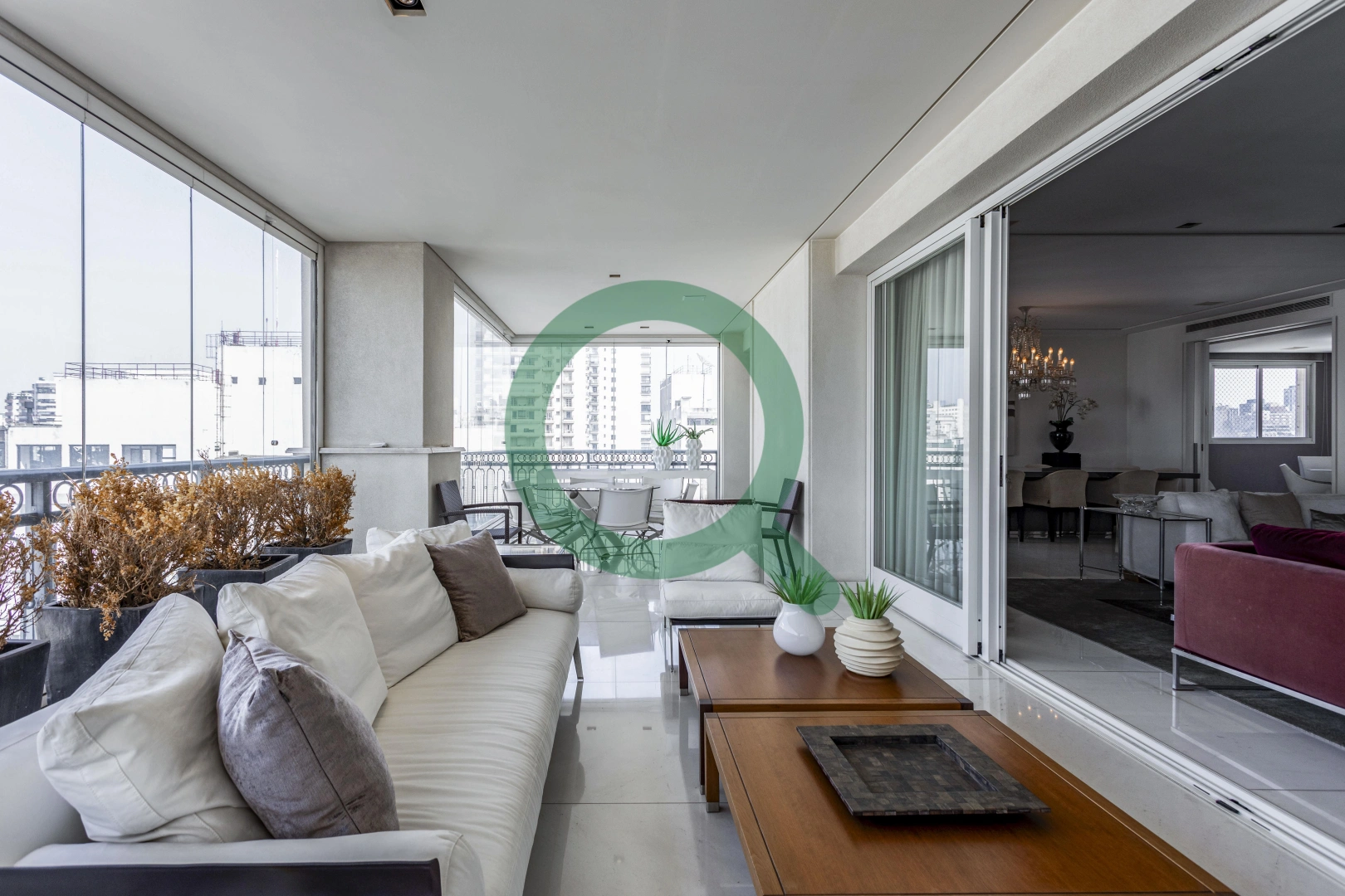 Apartamento alto padrão em condomínio cobiçado - Imagem 1