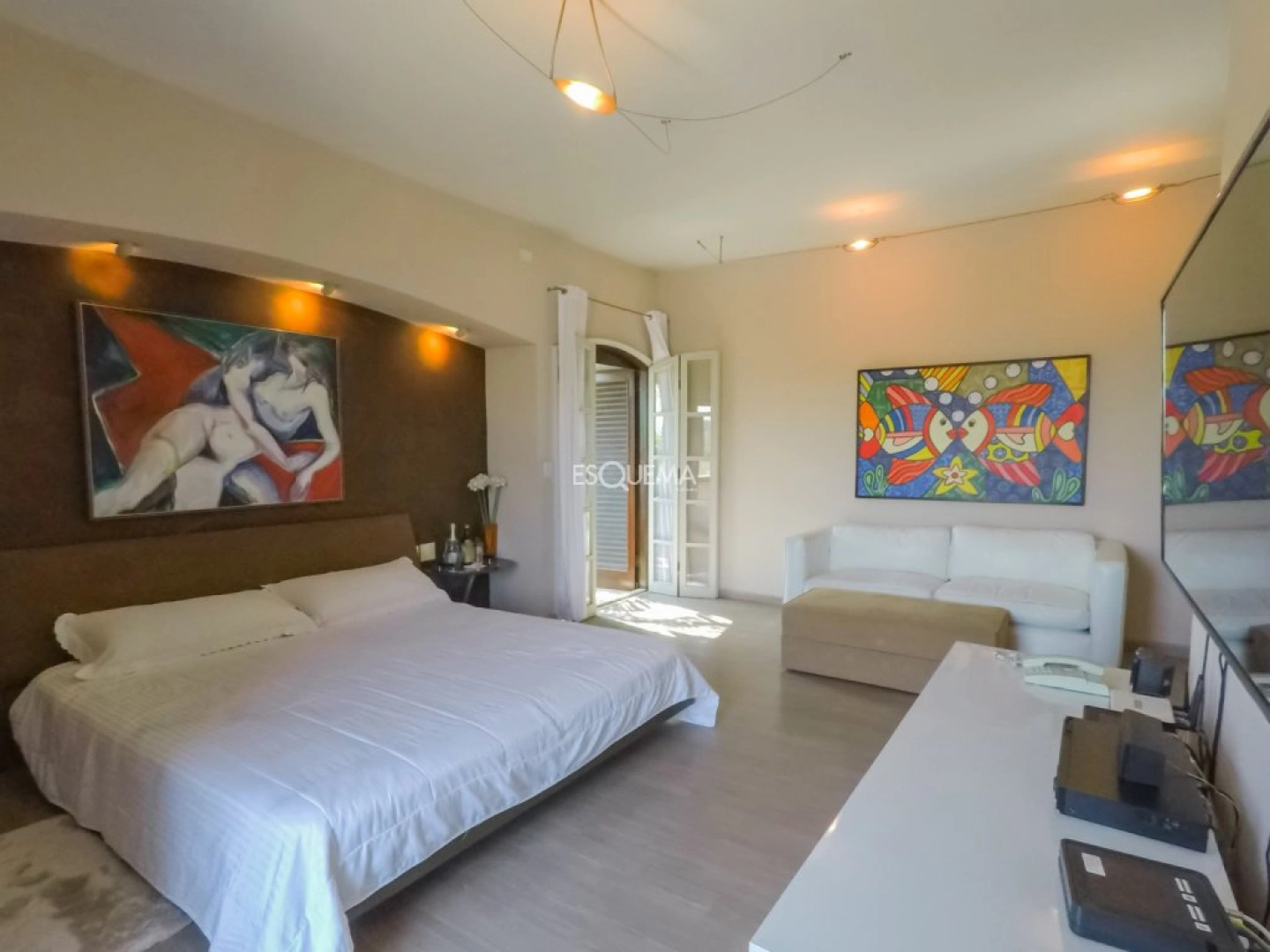 Casa imponente na melhor rua do bairro - Imagem 8
