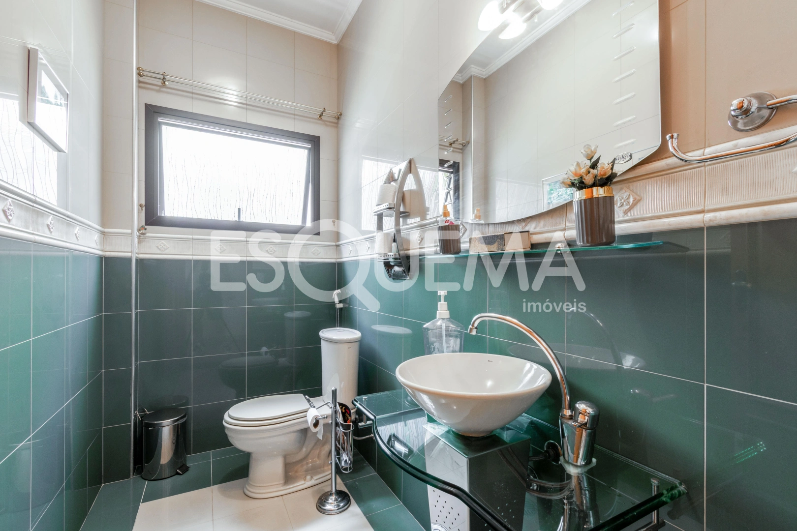 Casa modernizada em rua tranquila no Pacaembu - Imagem 11