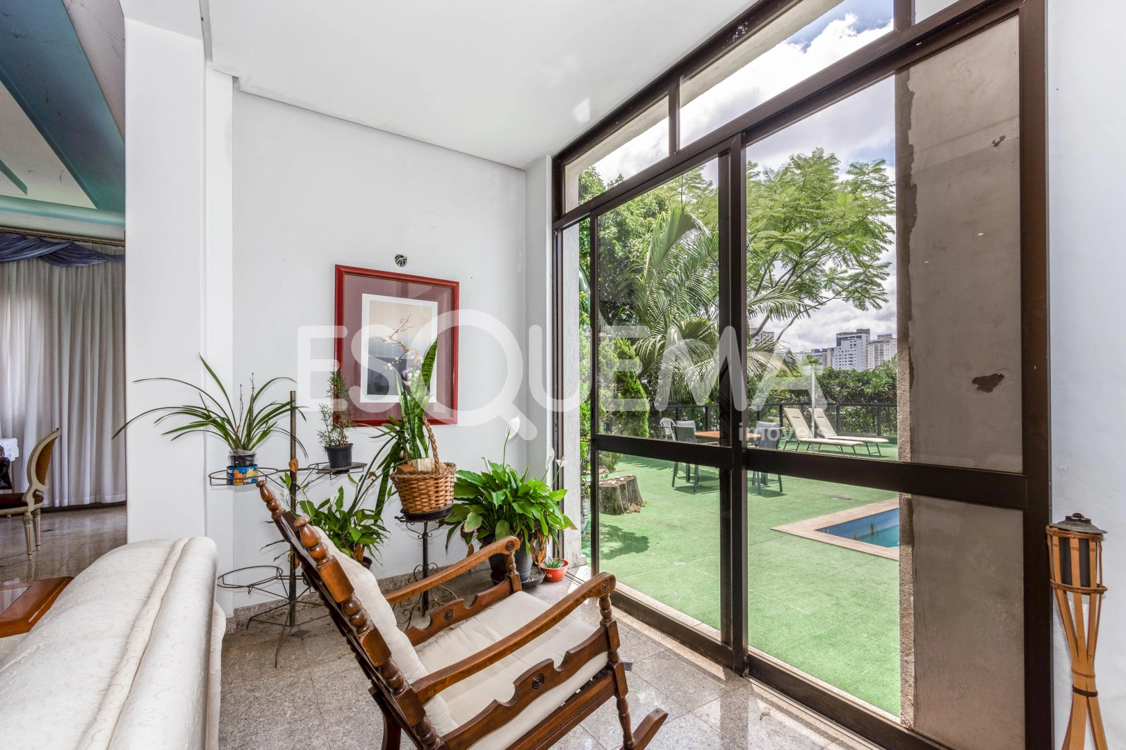 Casa modernizada em rua tranquila no Pacaembu - Imagem 5