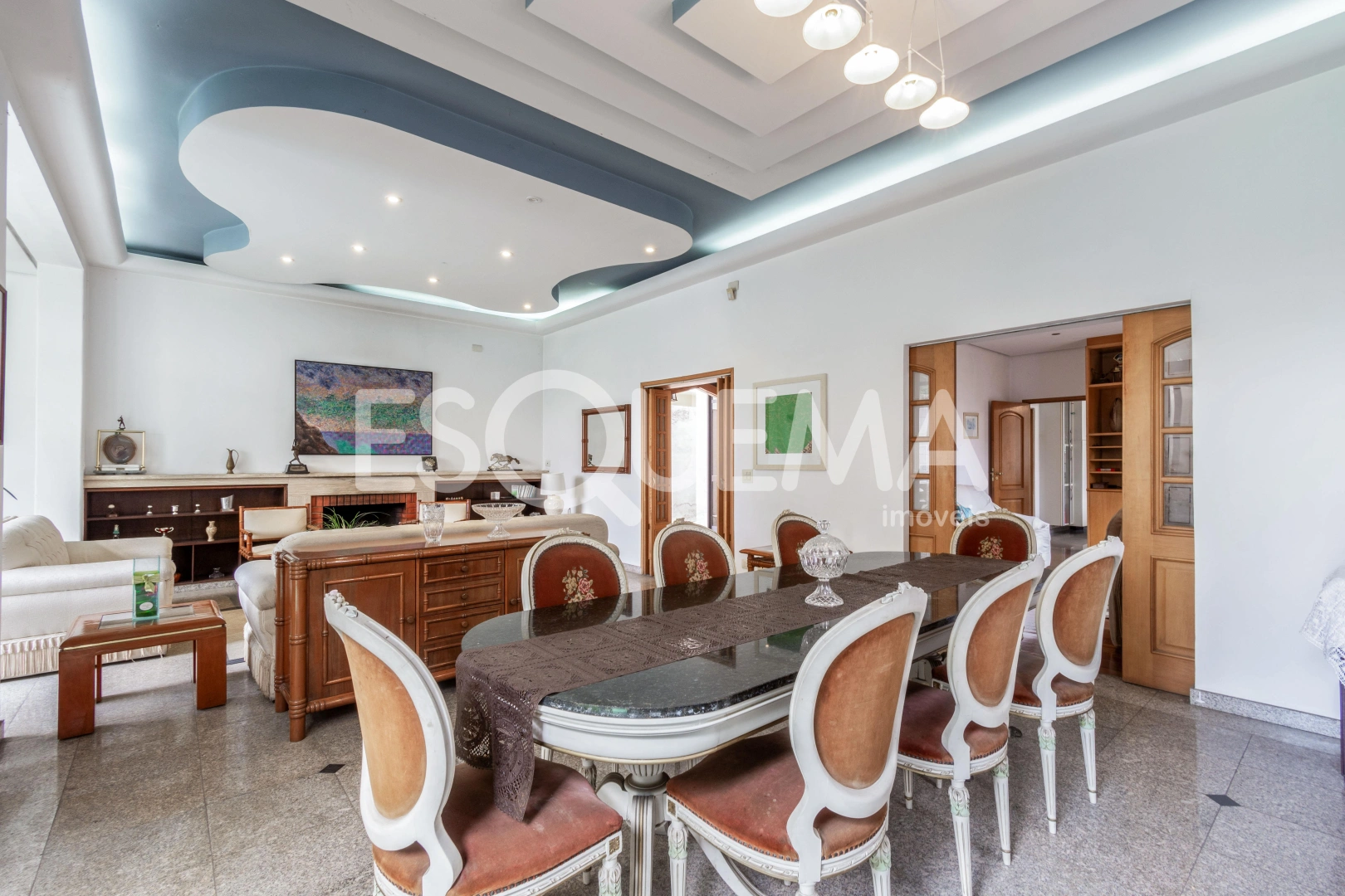 Casa modernizada em rua tranquila no Pacaembu - Imagem 7