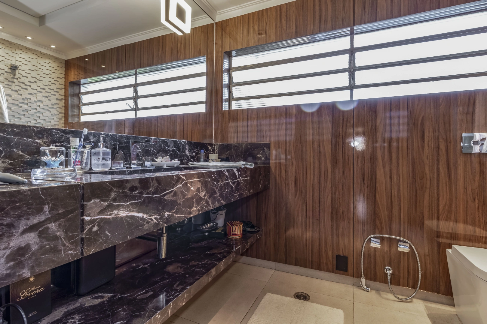 Casa para viver, trabalhar e receber os amigos em Alto de Pinheiros - Imagem 15