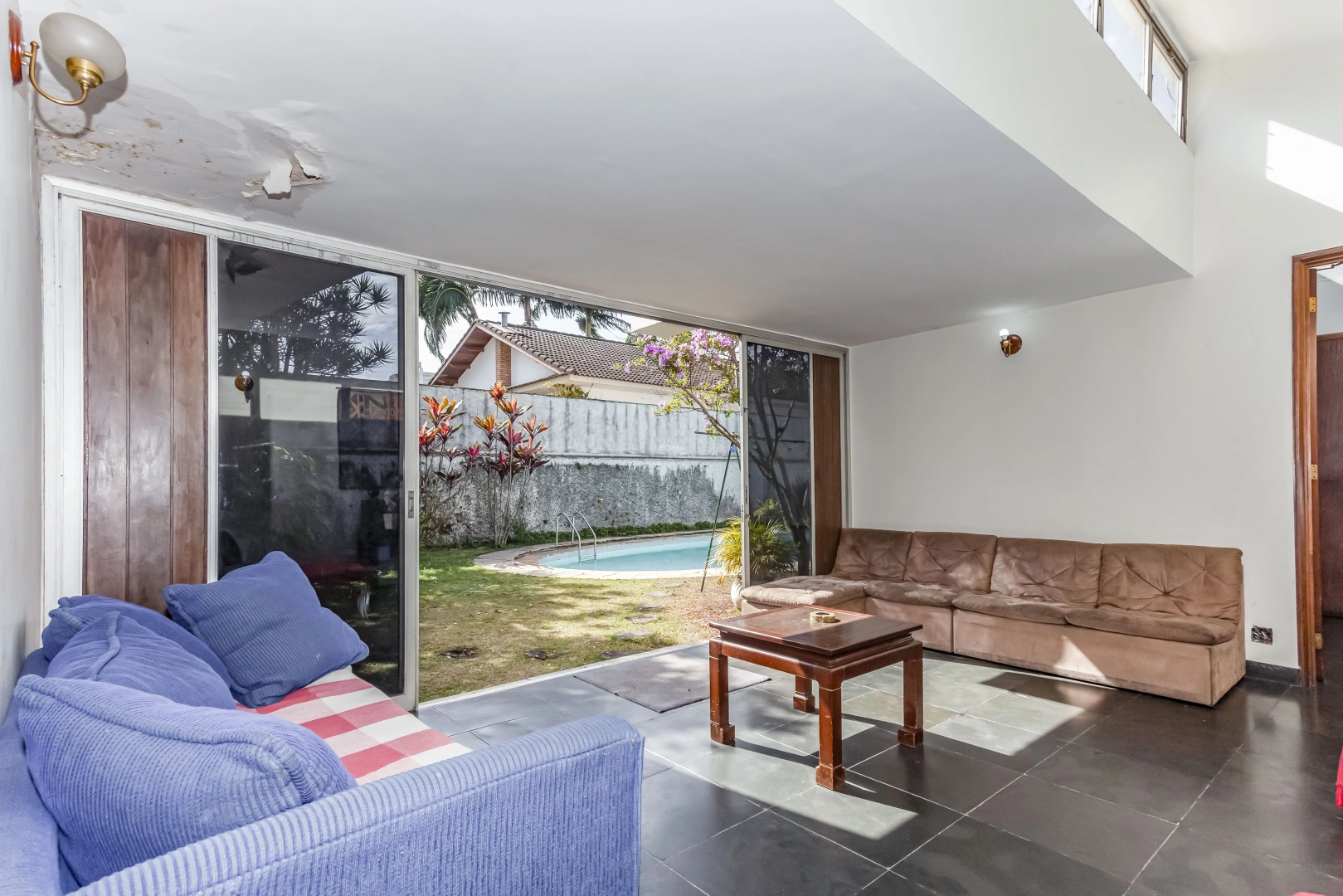 Casa com projeto moderno - Imagem 5