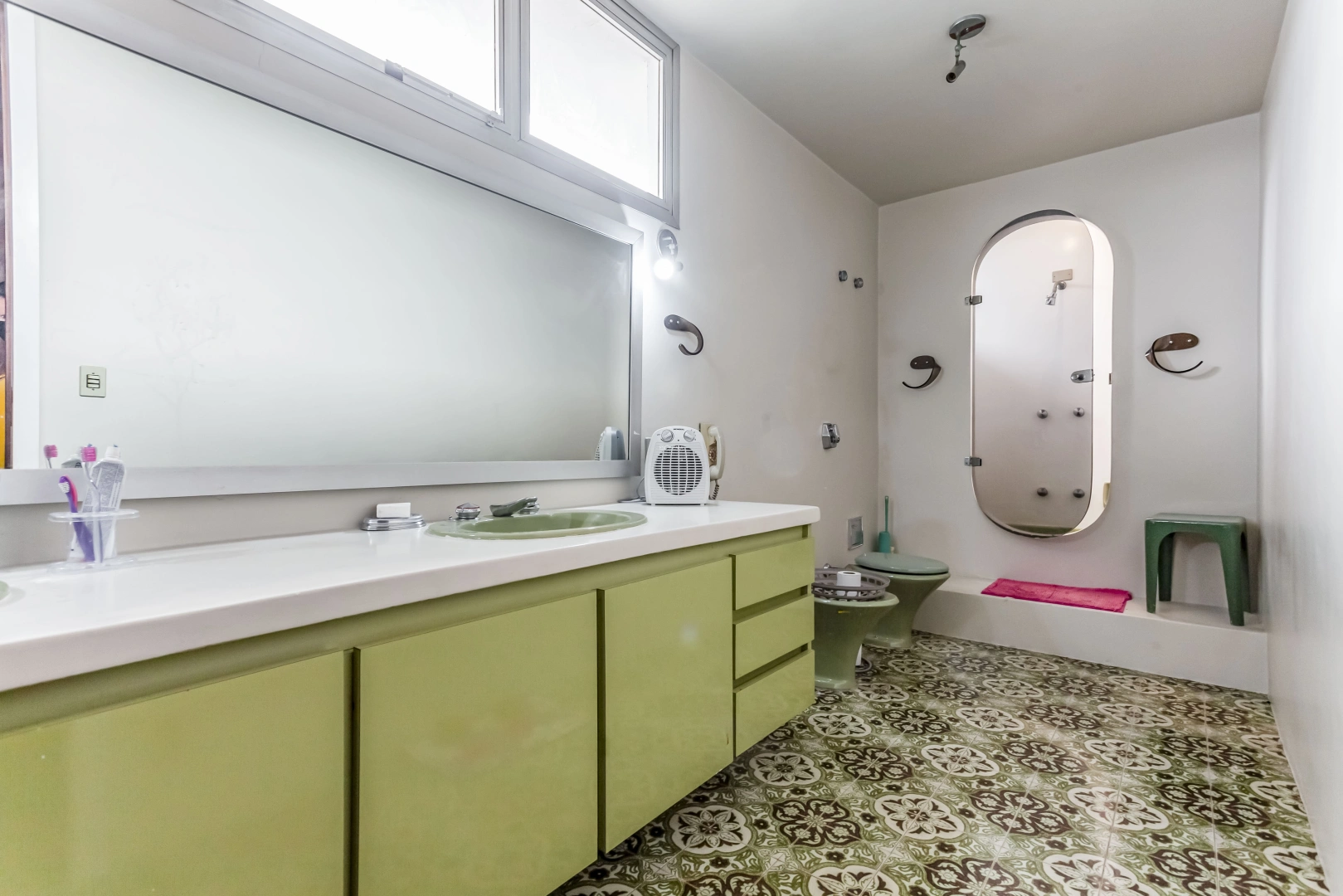 Casa com projeto moderno - Imagem 9