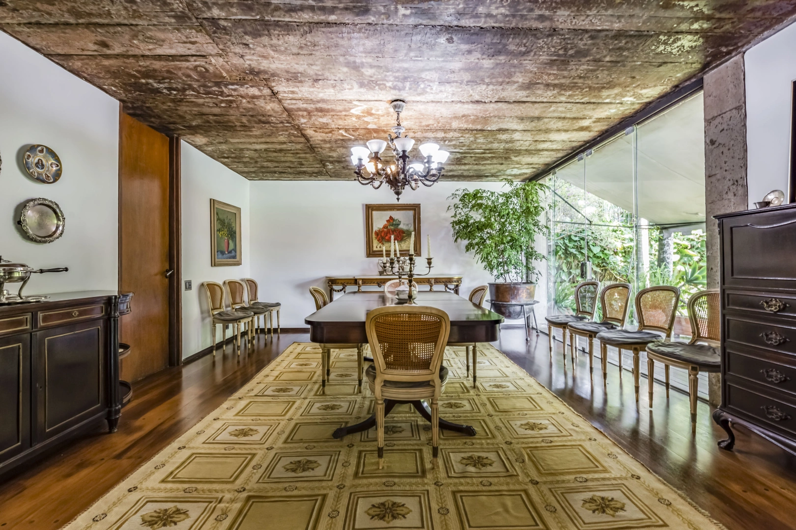 Casa moderna com projeto de Carlos Bratke - Imagem 13