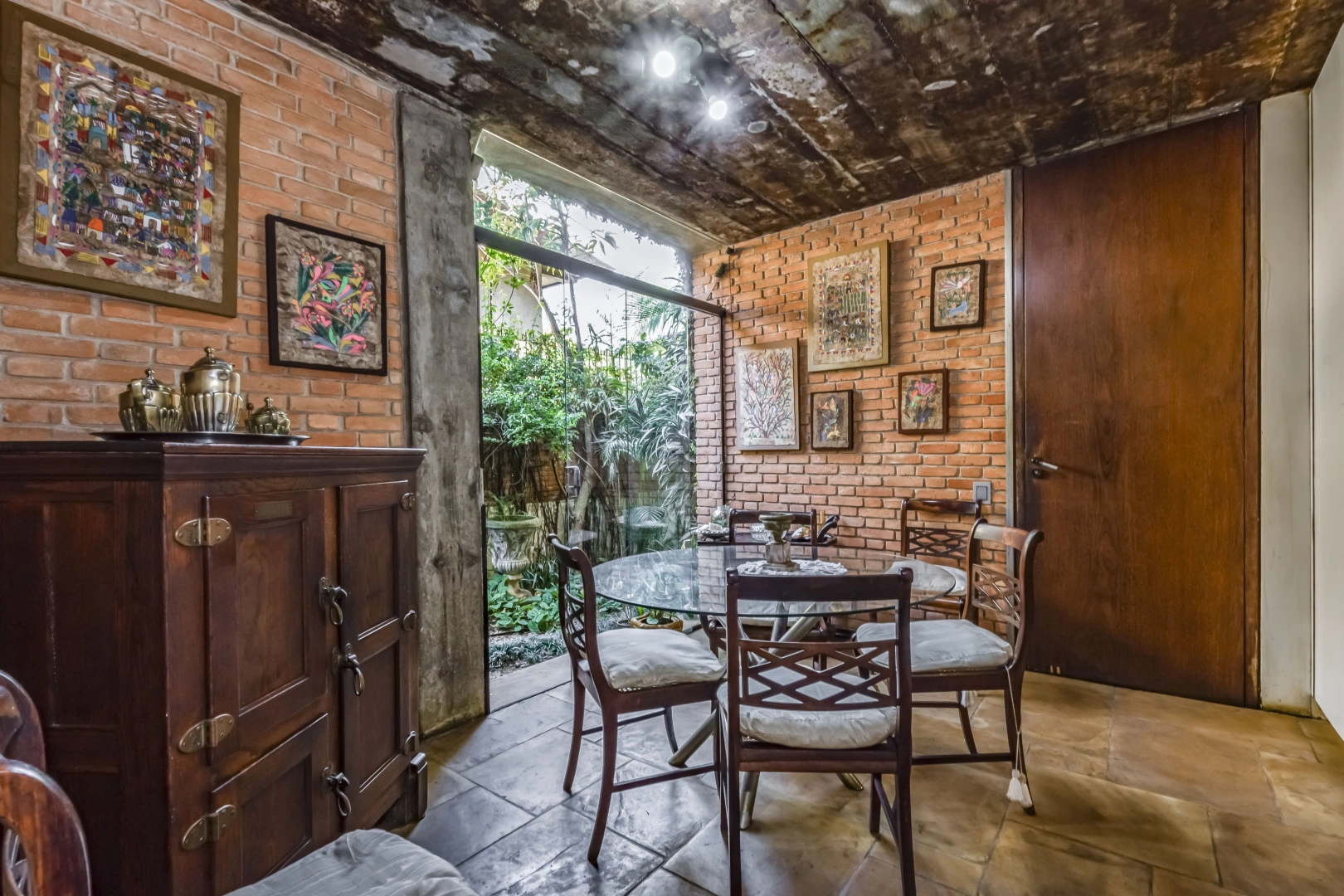 Casa moderna com projeto de Carlos Bratke - Imagem 14