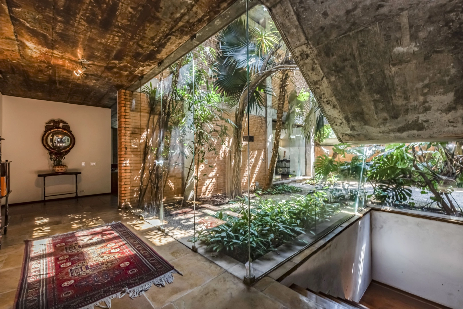 Casa moderna com projeto de Carlos Bratke - Imagem 9