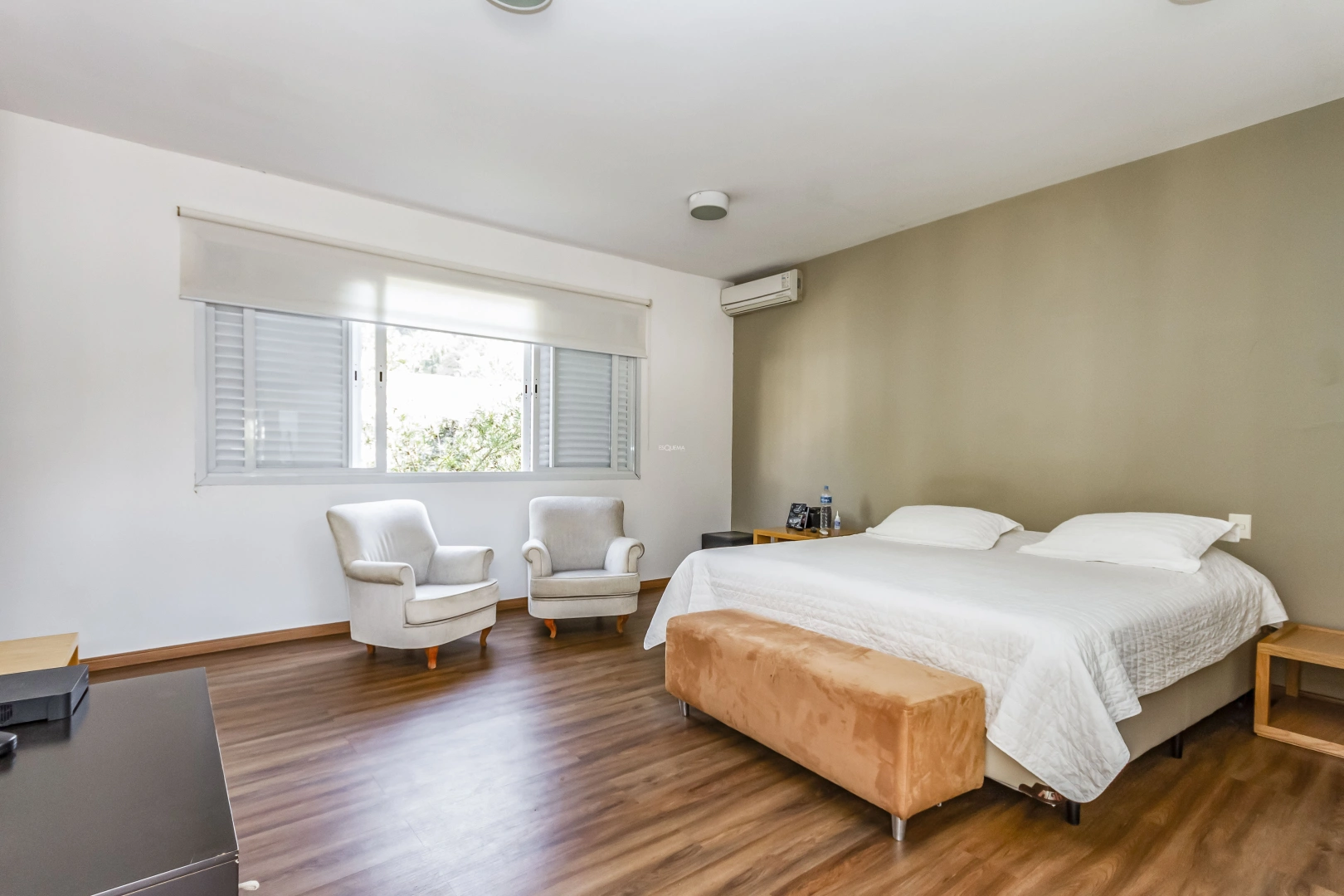 Casa em rua arborizada e tranquila - Imagem 11