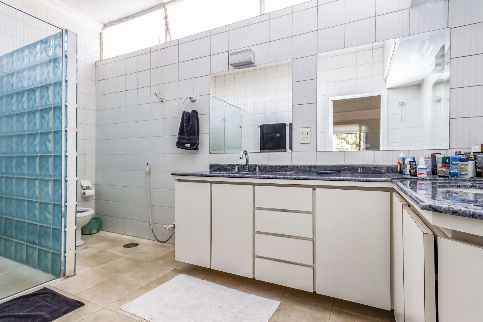 Casa em rua arborizada e tranquila - Imagem 13