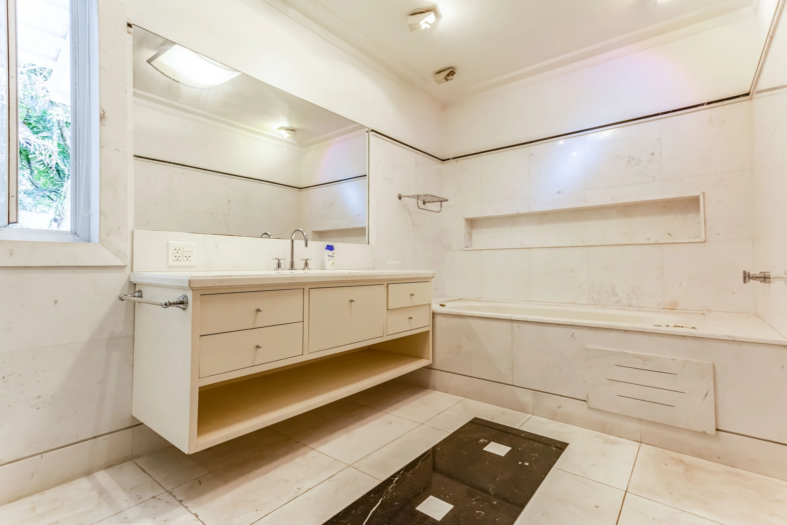 Casa com projeto de João Armentano - Imagem 13