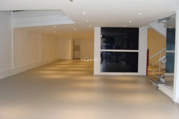 Prédio comercial novo no Itaim Bibi