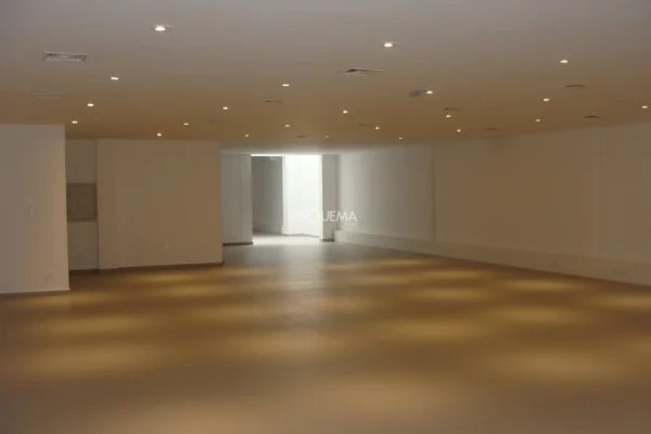 Prédio comercial novo no Itaim Bibi