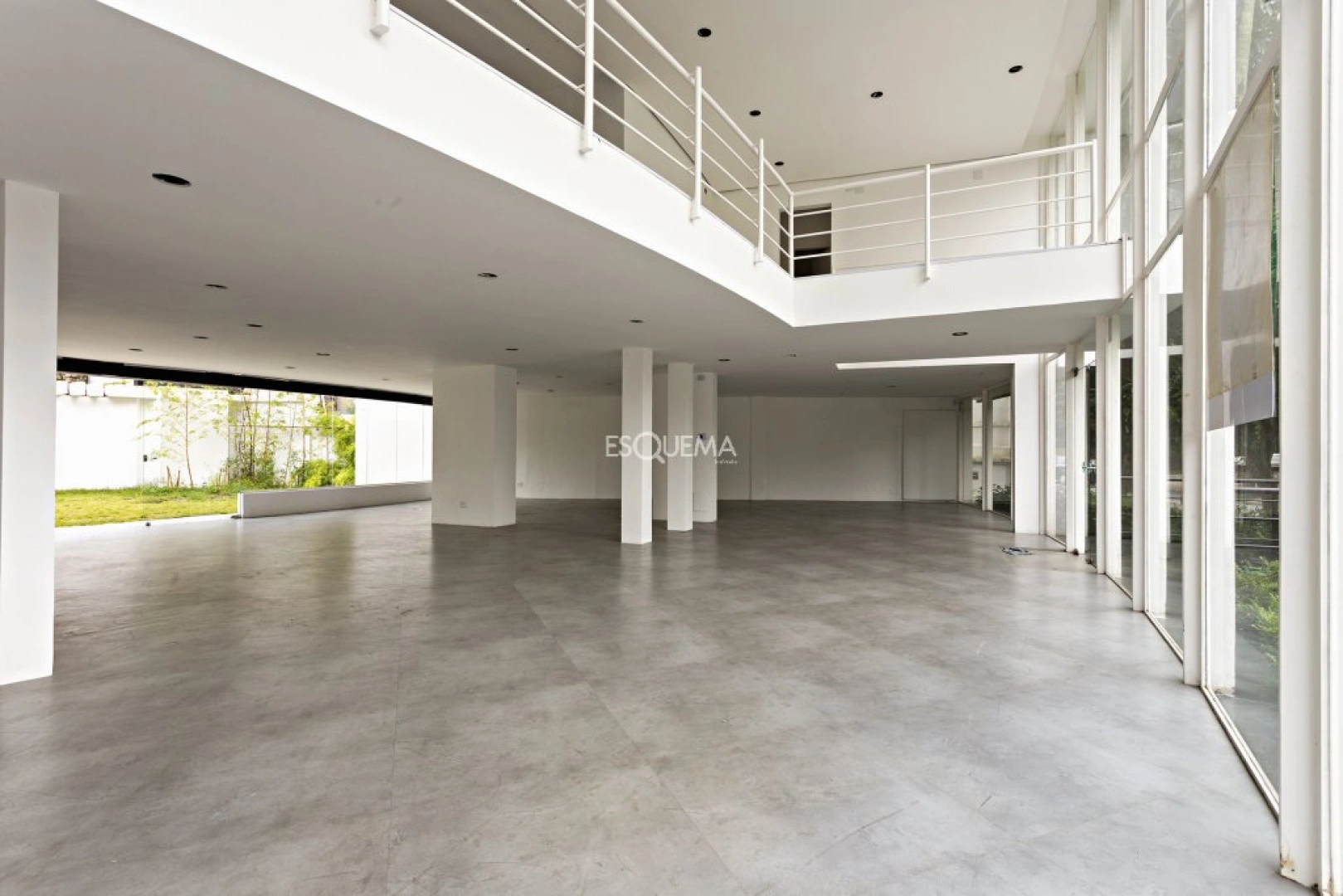 Casa comercial em localização privilegiada - Imagem 1