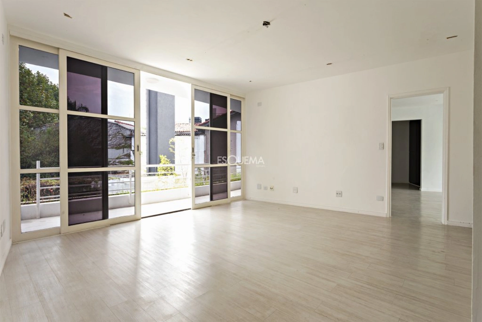 Casa comercial em localização privilegiada - Imagem 9