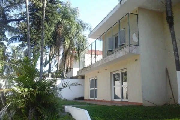 Casa de 1.200 m. terreno no J. America