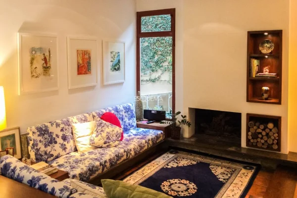 Casa em rua fechada no Cidade Jardim