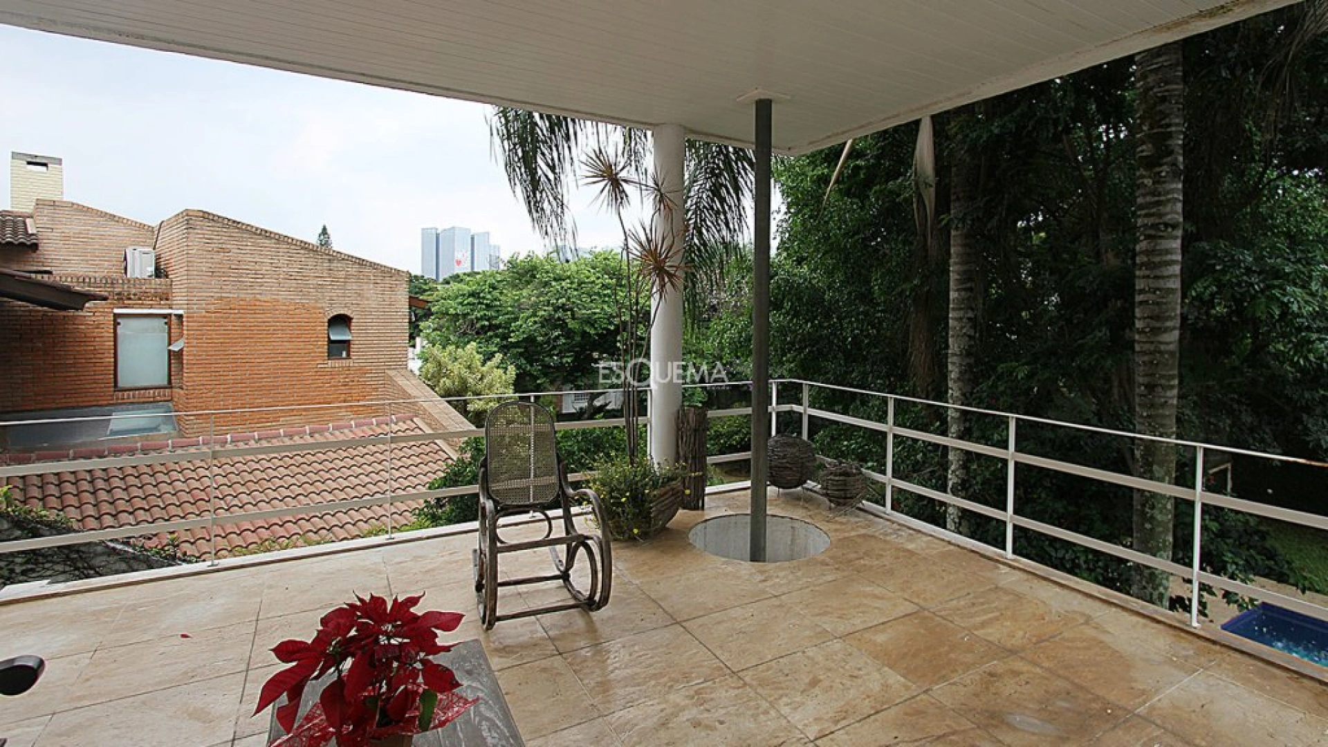 Casa em localização privilegiada - Imagem 11