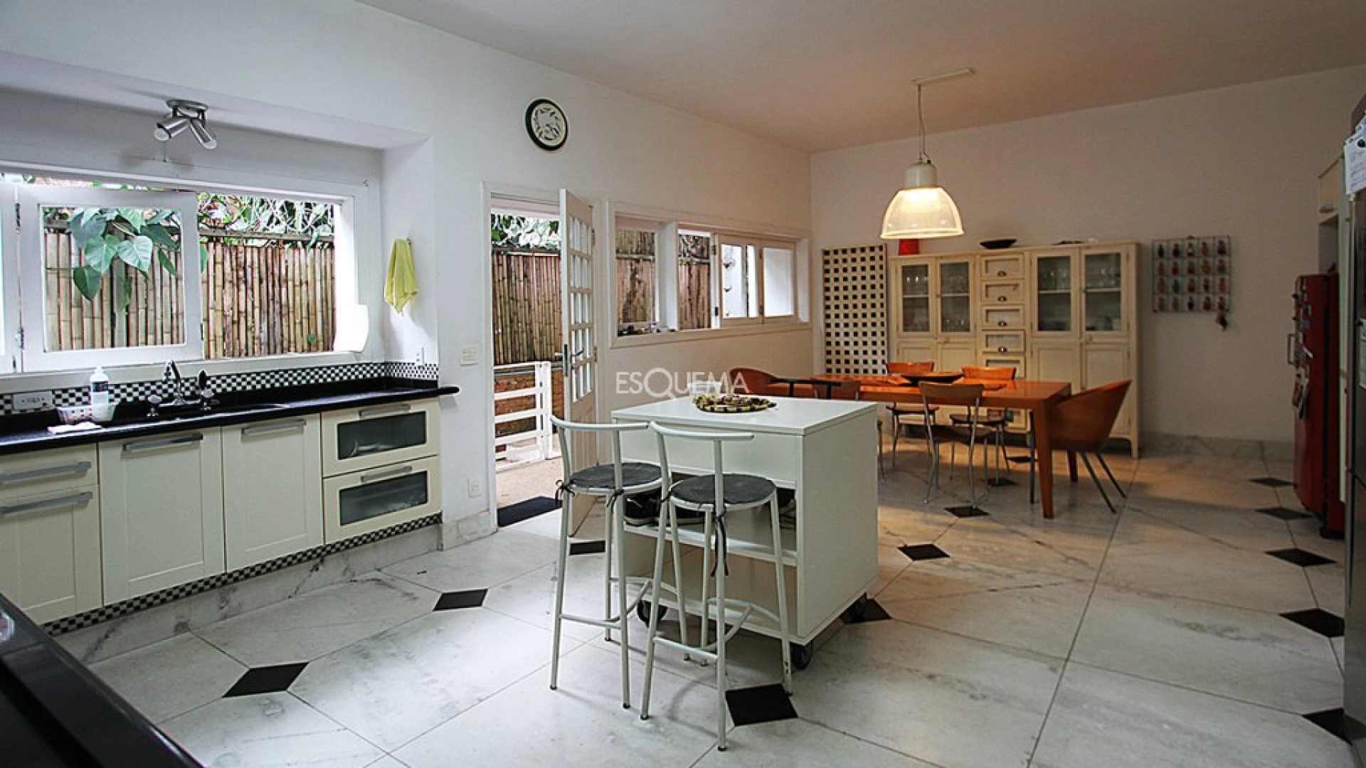 Casa em localização privilegiada - Imagem 14