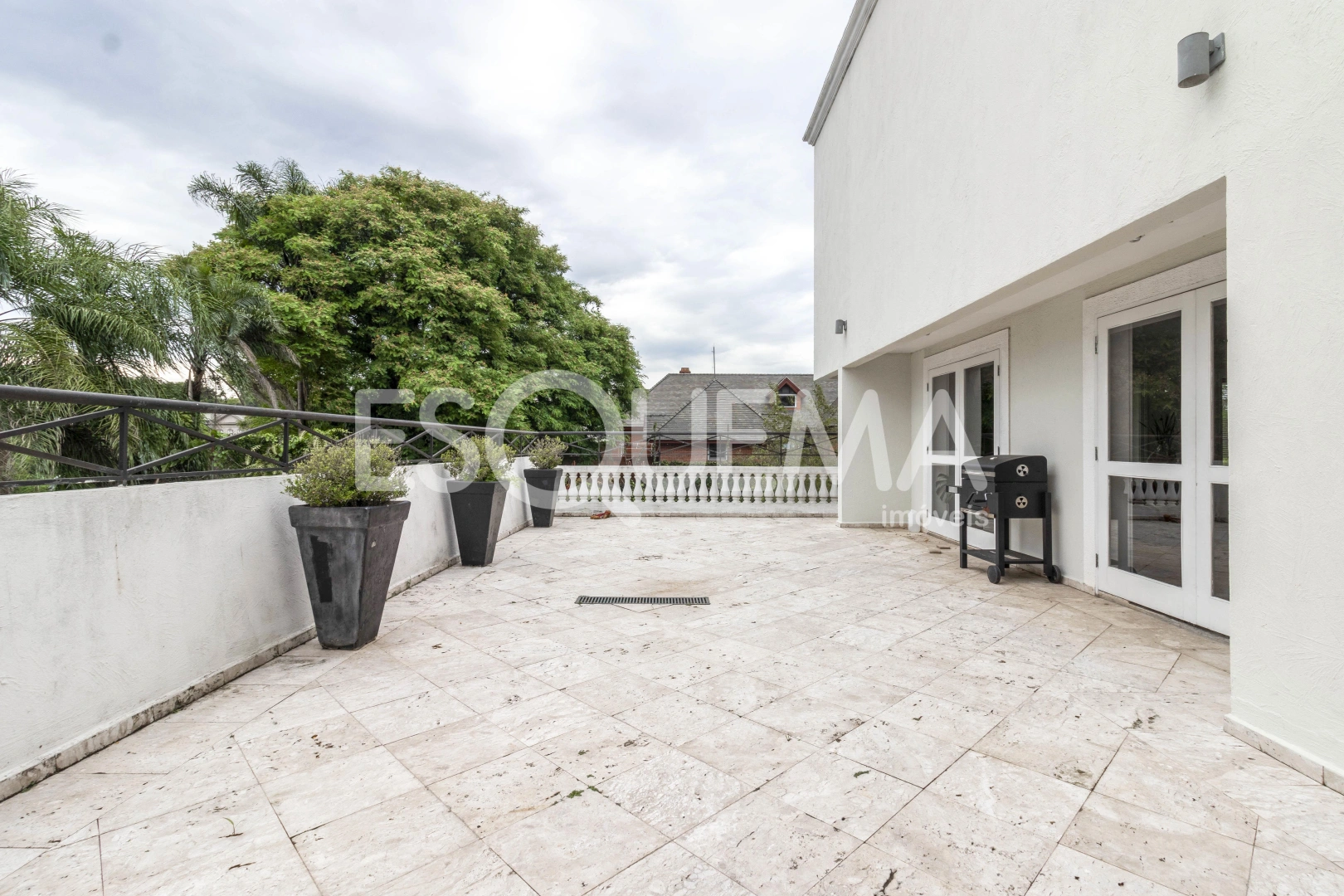 Casa em rua fechada - Imagem 15