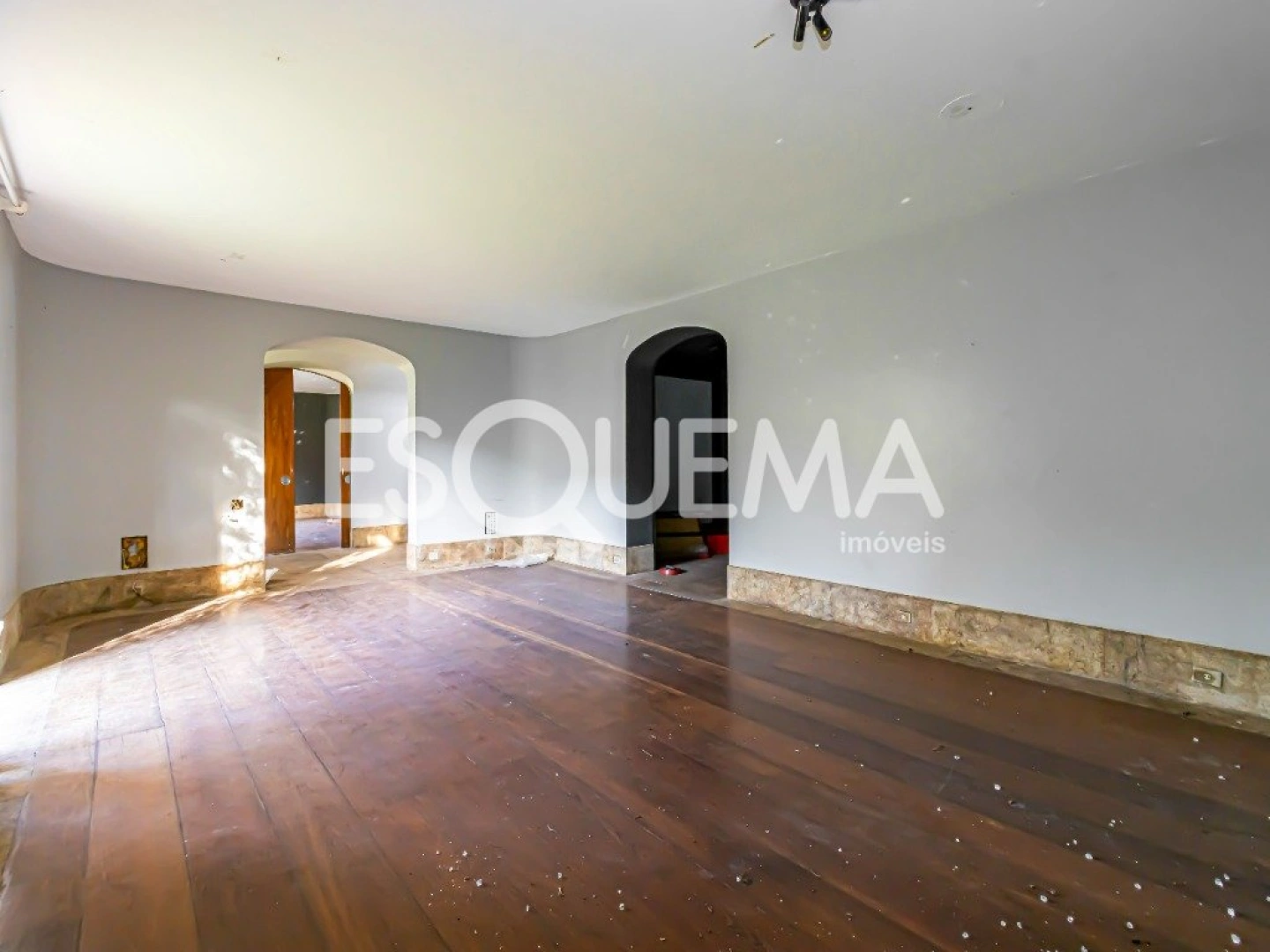 Casa com terreno espetacular - Imagem 11