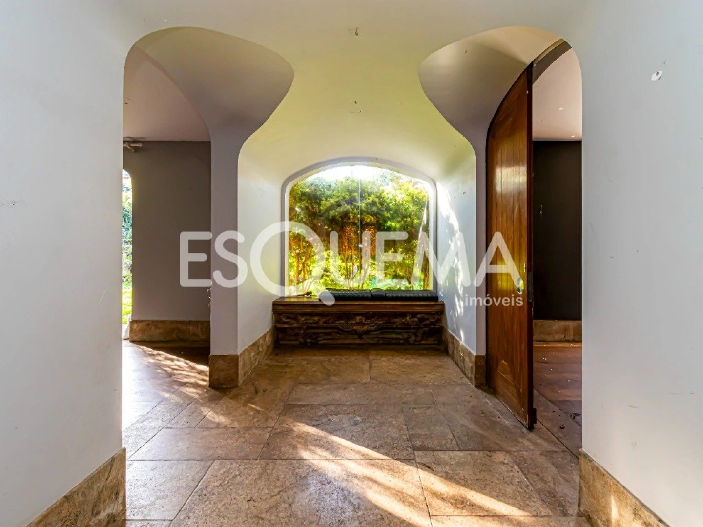 Casa com terreno espetacular - Imagem 14