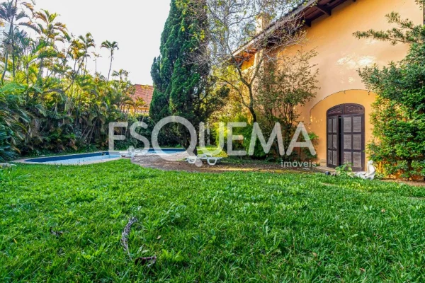 Casa com terreno espetacular