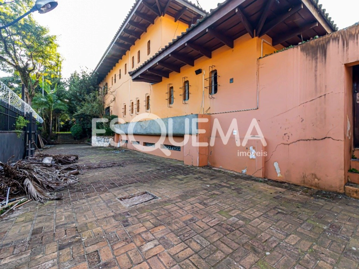 Casa com terreno espetacular - Imagem 3