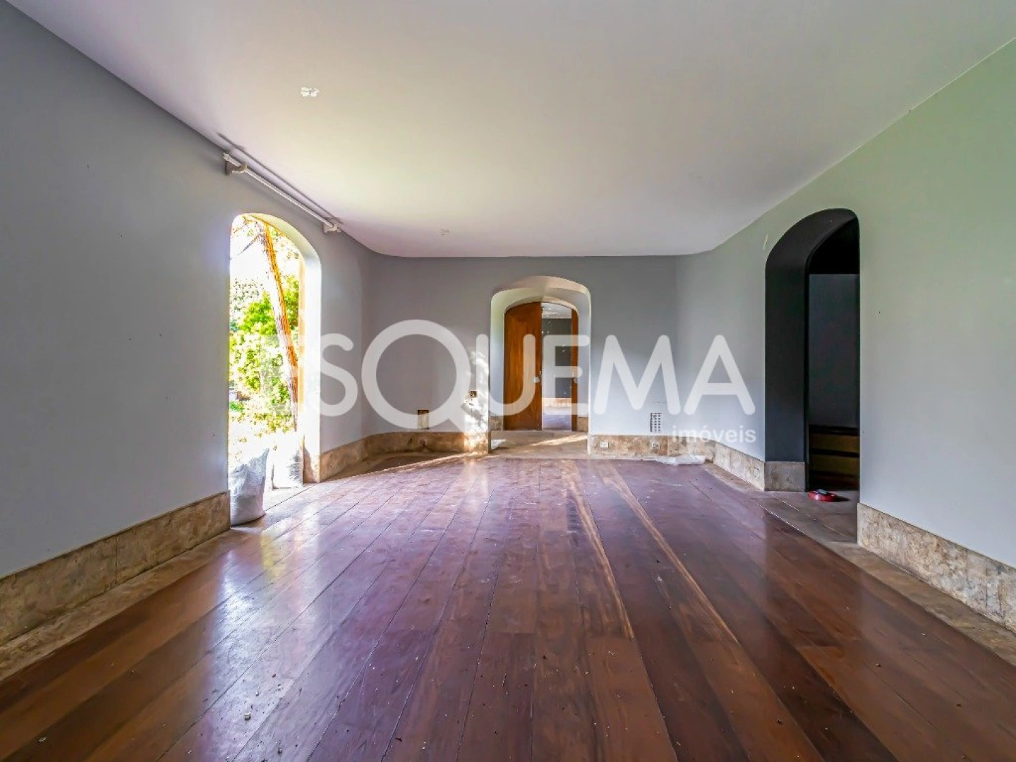 Casa com terreno espetacular - Imagem 5