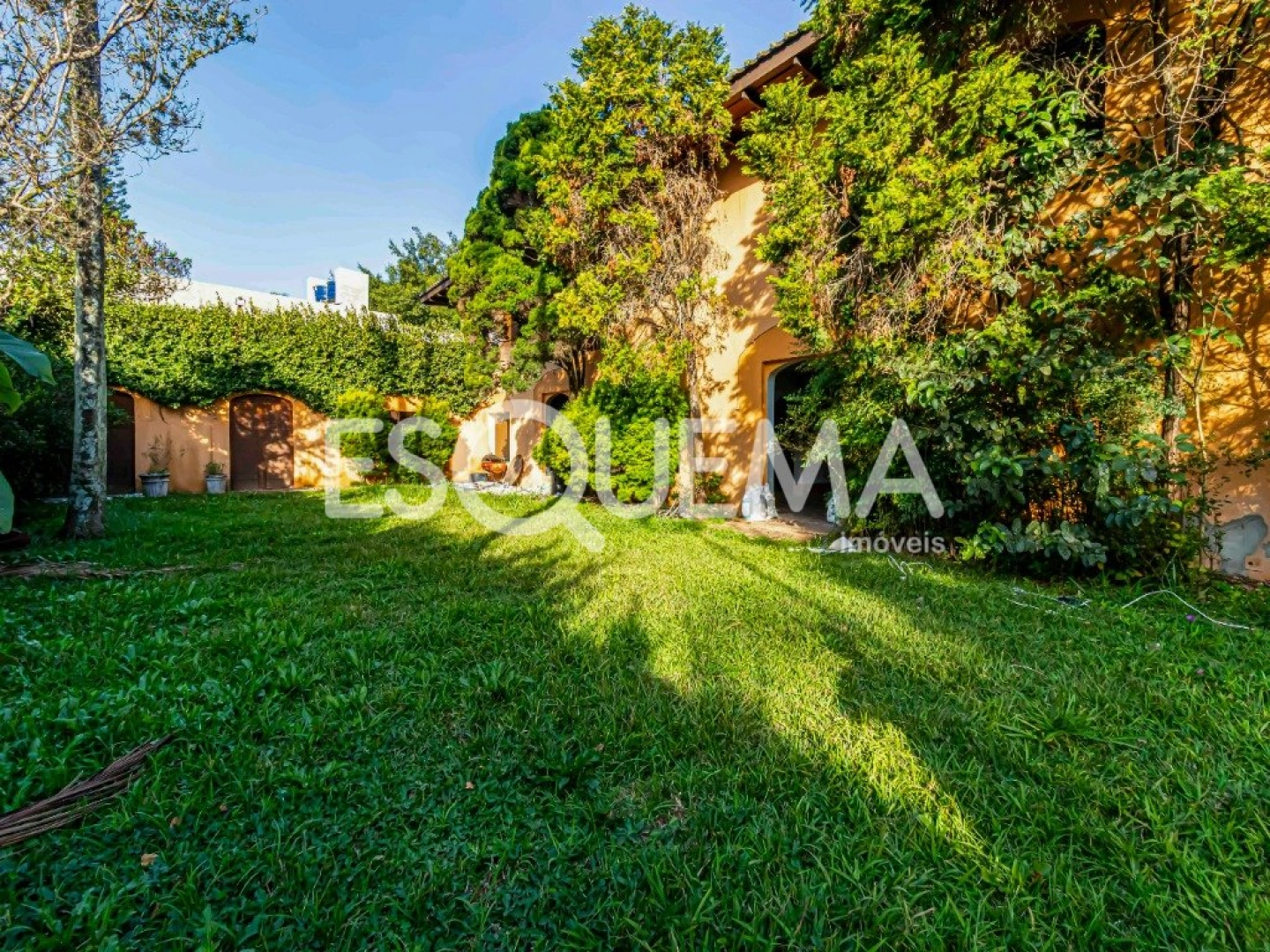 Casa com terreno espetacular - Imagem 8